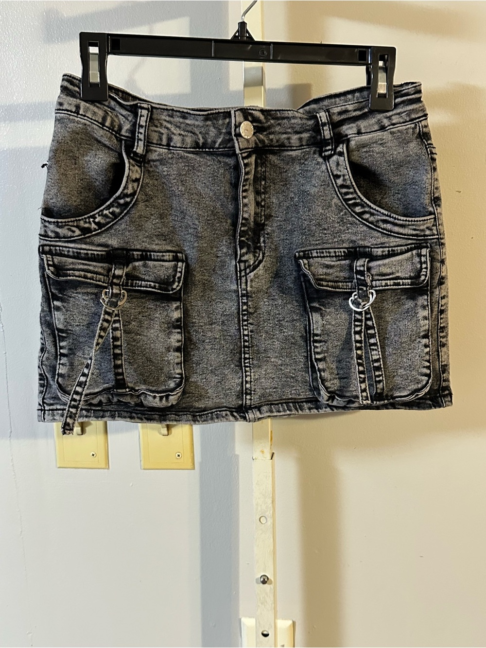 SHEIN Black Washed Denim Mini Skirt with Utility Pockets